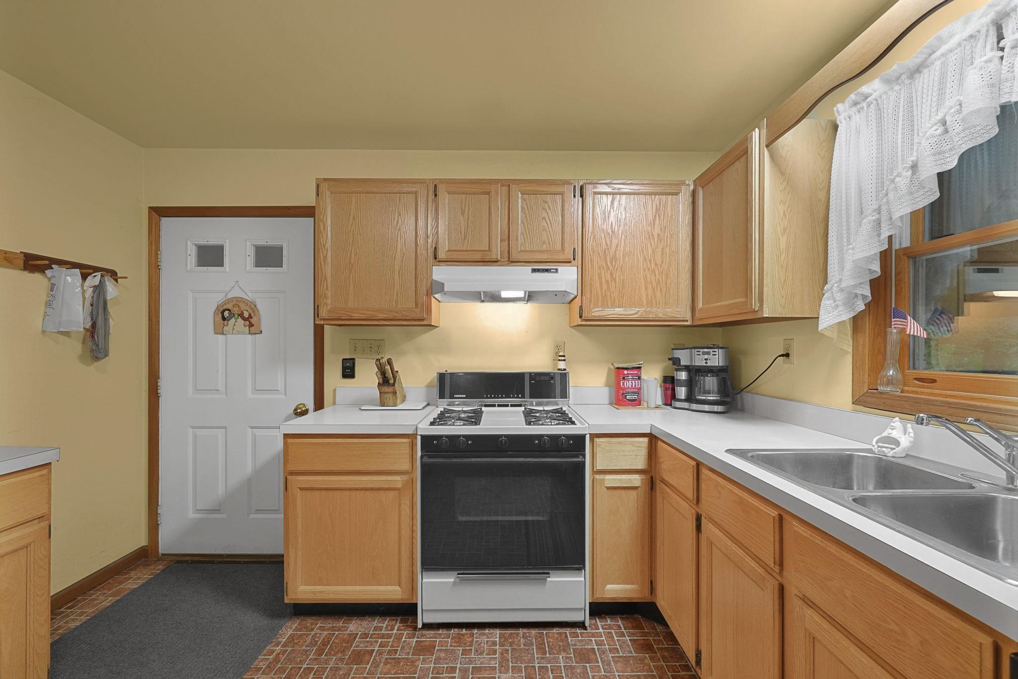 18320 Fewins Road Interlochen, MI 49643 - Photo 17 of 52 1948346-3dda864c-30f9-46a2-a361-2abc363a7b34.JPG