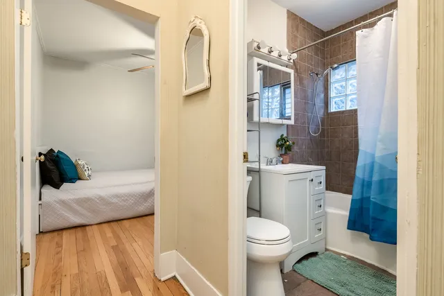 $415,000 | 906 North Humphrey Avenue, Oak Park, IL 60302