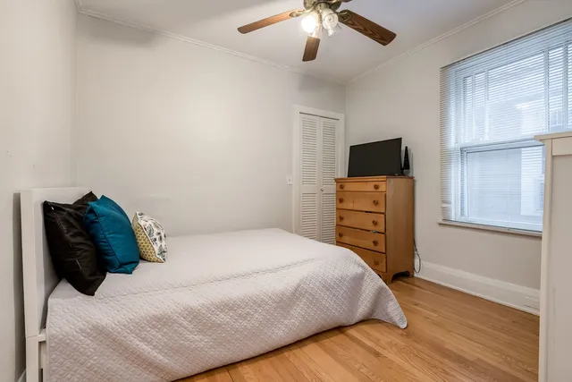 $415,000 | 906 North Humphrey Avenue, Oak Park, IL 60302