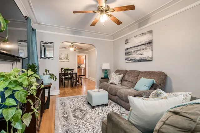 $415,000 | 906 North Humphrey Avenue, Oak Park, IL 60302