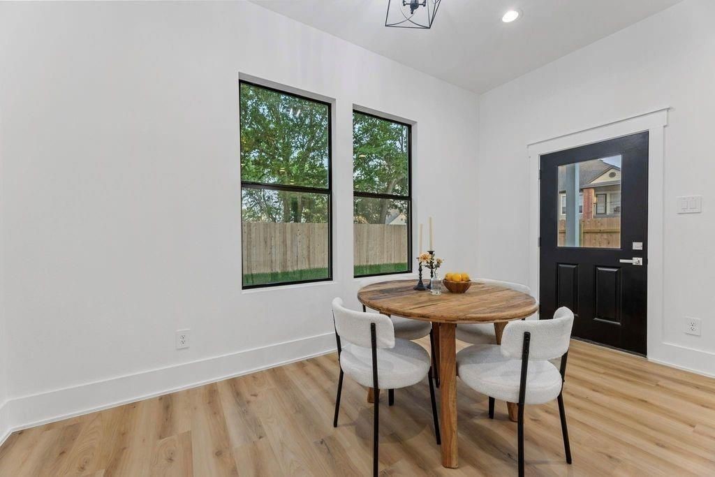 518 Clinton Street, Unit A Conroe, TX 77301 - Photo 4 of 7 Gallery Image 4
