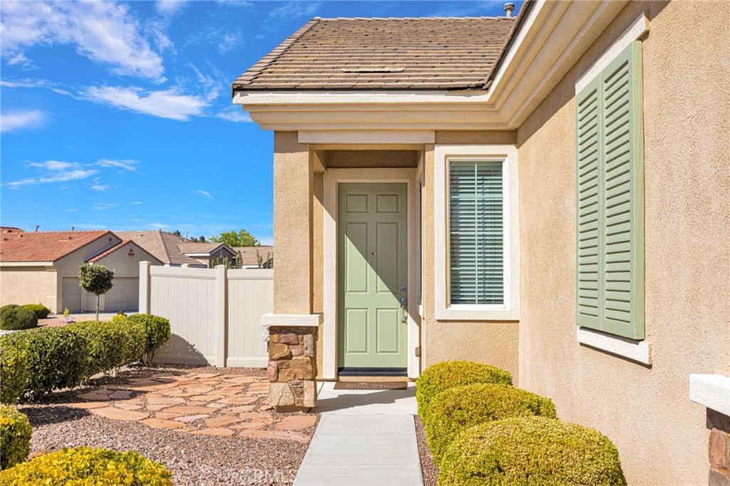 10149 Darby Road Apple Valley, CA 92308 - Photo 6 of 46
