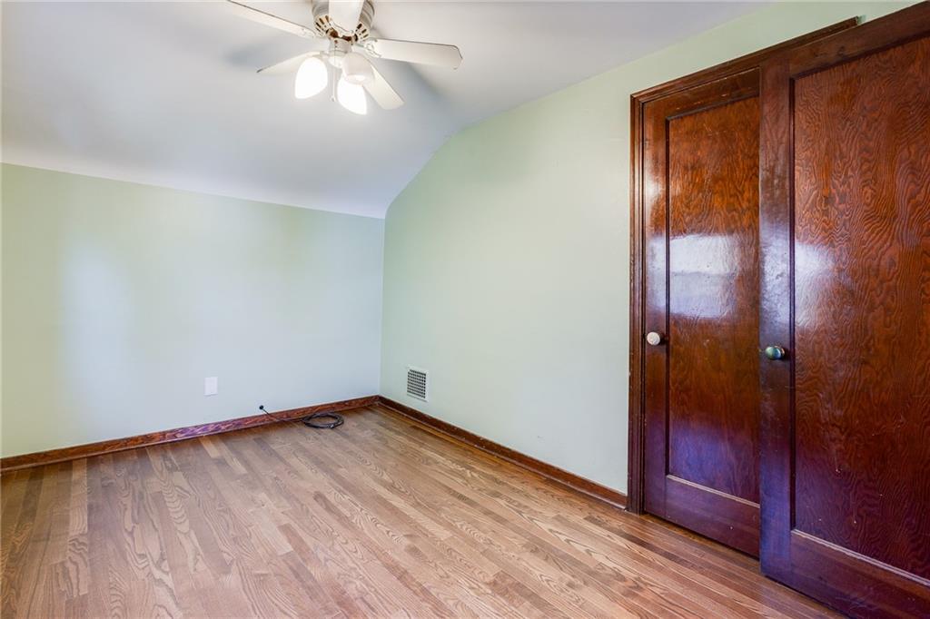 133 Hamburg Street Pittsburgh, PA 15220 - Photo 25 of 41 wooden floor in an empty room