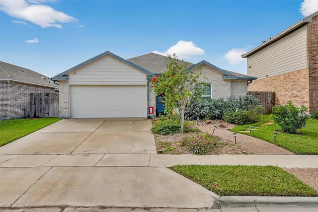 $419,900 | 7333 Adler Drive, Corpus Christi, TX 78414
