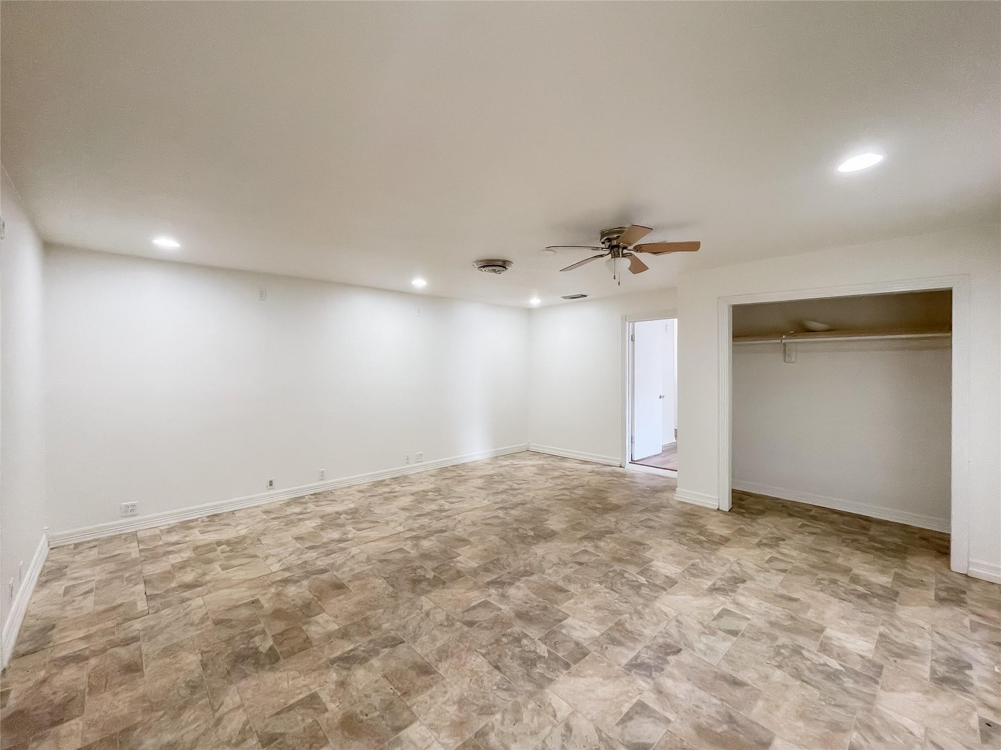 1241 Chevy Chase Drive Angleton, TX 77515 - Photo 18 of 21