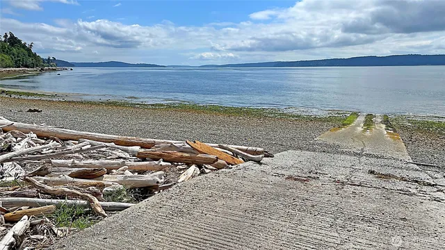 a view of an ocean beach