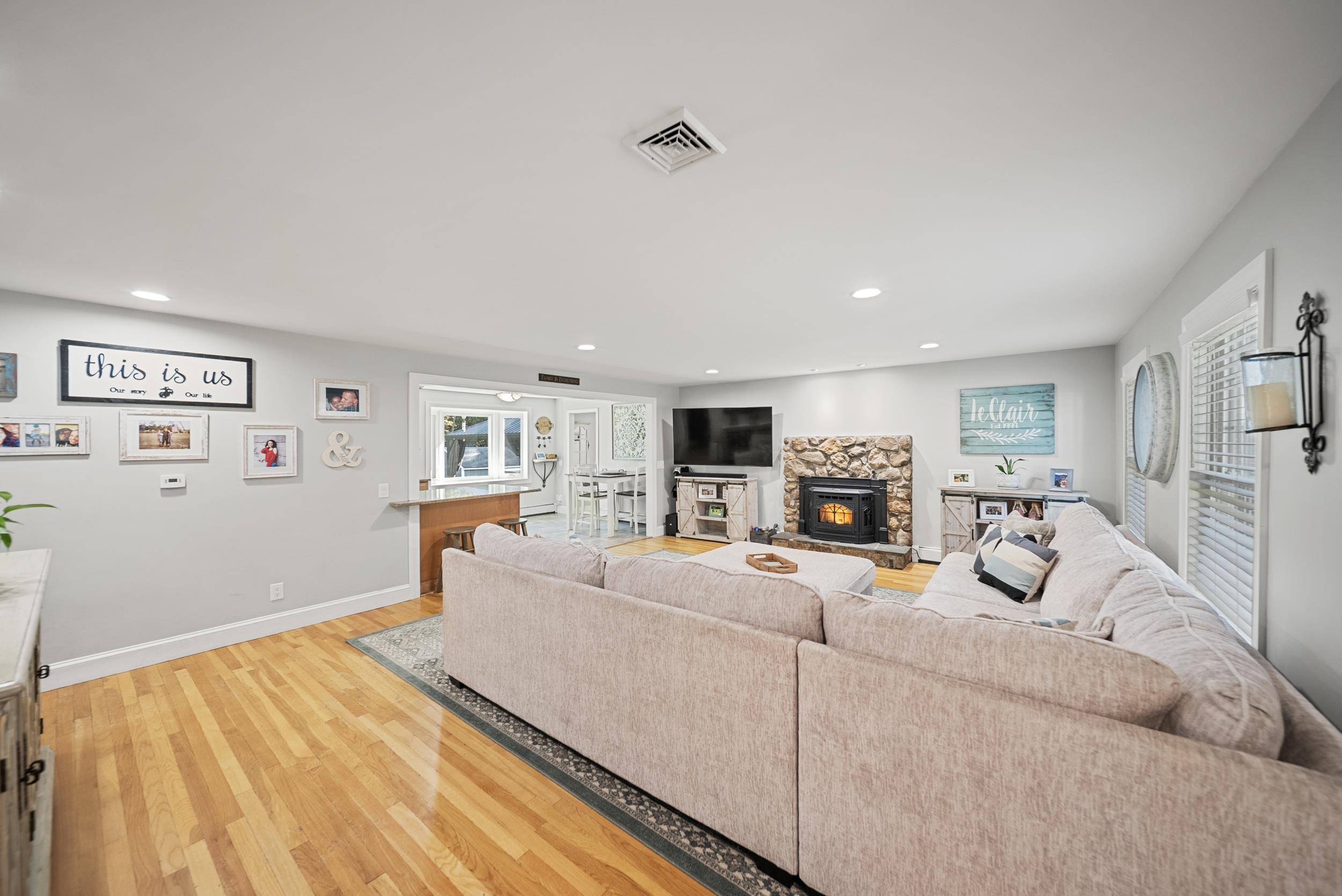 30 Robbins Road Wilton, NH 03086 - Photo 10 of 49