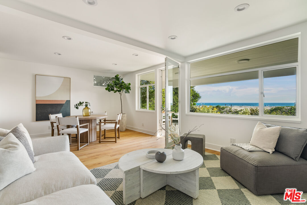 6515 Ocean Front Walk Playa del Rey, CA 90293 - Photo 26 of 54 Gallery Image 26