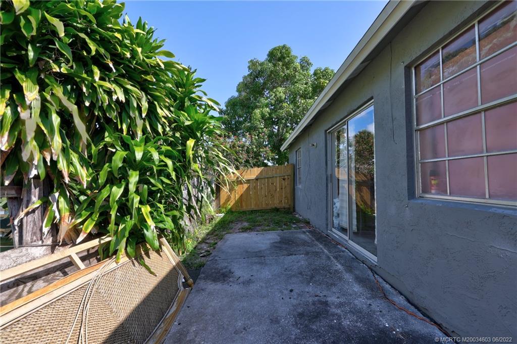 3166 Southeast Garden Street Stuart, FL 34997 - Photo 20 of 35