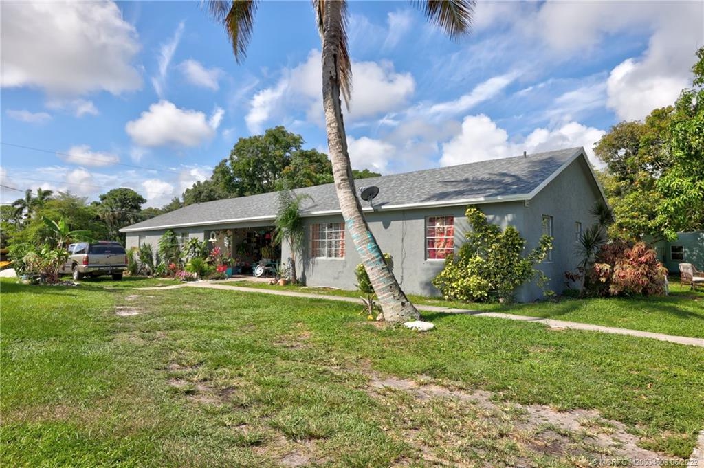 3166 Southeast Garden Street Stuart, FL 34997 - Photo 2 of 35