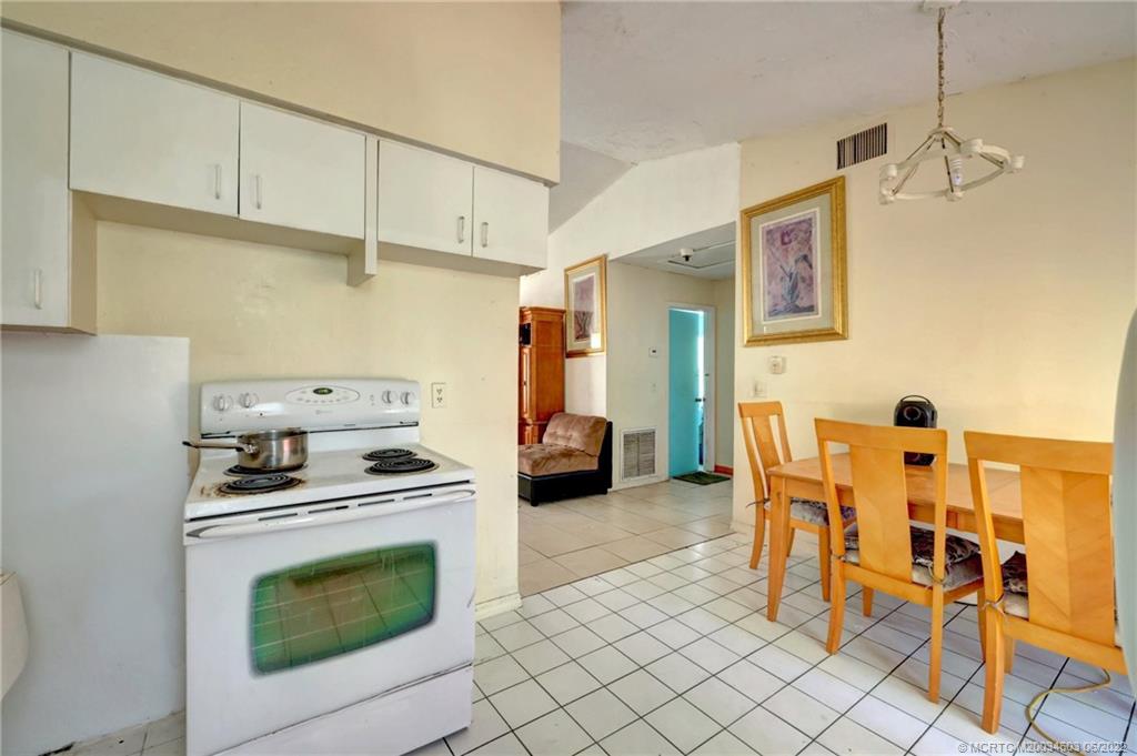 3166 Southeast Garden Street Stuart, FL 34997 - Photo 30 of 35