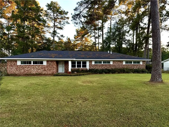 $225,000 | 128 Anna Lane, Pineville, LA 71360