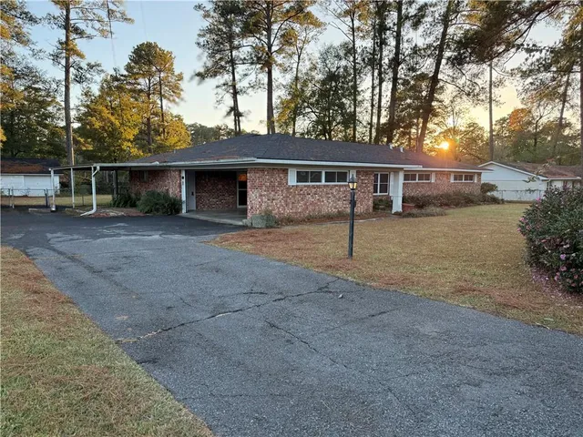 $225,000 | 128 Anna Lane, Pineville, LA 71360
