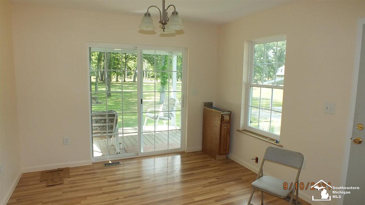 5592 Wells Road Petersburg, MI 49270 - Photo 4 of 24 50054722-3.JPG