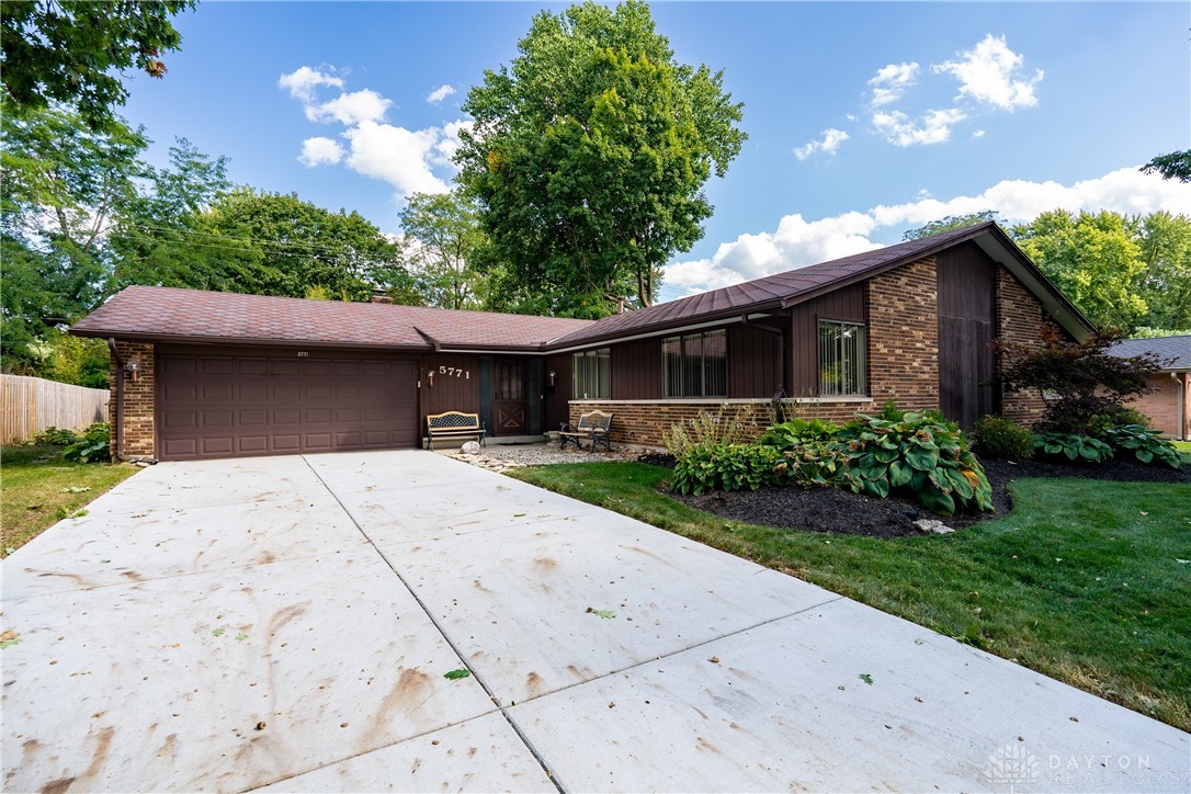 5771 Oak Valley Road Kettering, OH 45440 - Photo 3 of 36