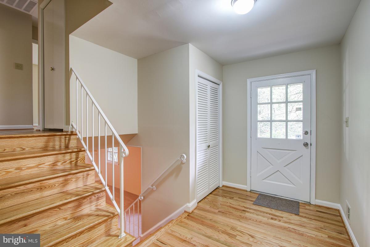 2409 Myrtle Lane Reston, VA 20191 - Photo 11 of 30 Interior (General)