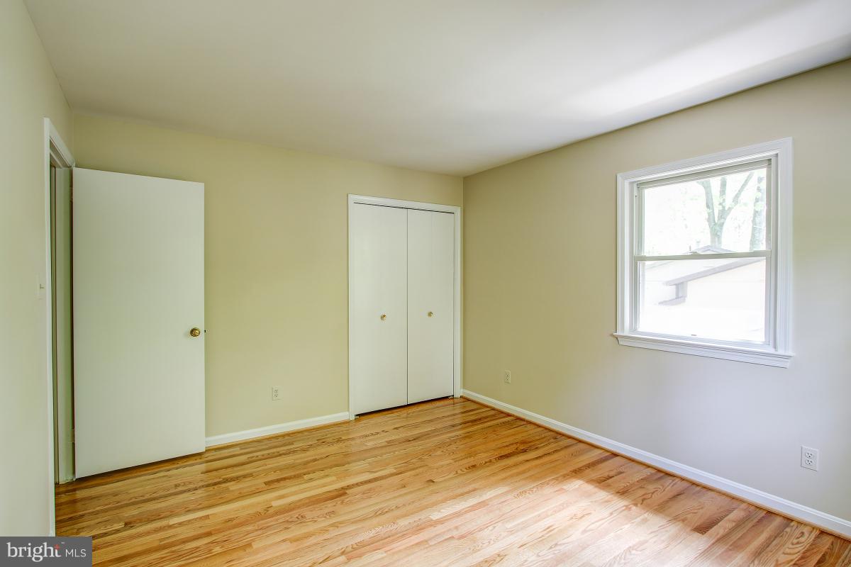 2409 Myrtle Lane Reston, VA 20191 - Photo 14 of 30 Bedroom