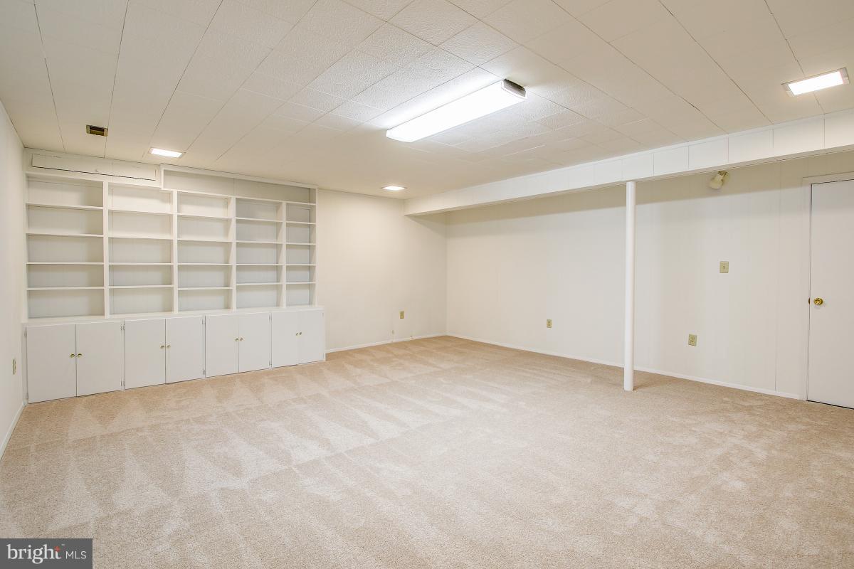 2409 Myrtle Lane Reston, VA 20191 - Photo 26 of 30 Recreation Room