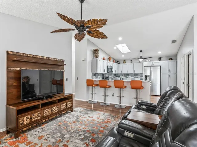 $294,900 | 444 Hildalgo Drive, The Villages, FL 32159