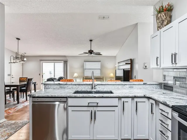 $294,900 | 444 Hildalgo Drive, The Villages, FL 32159