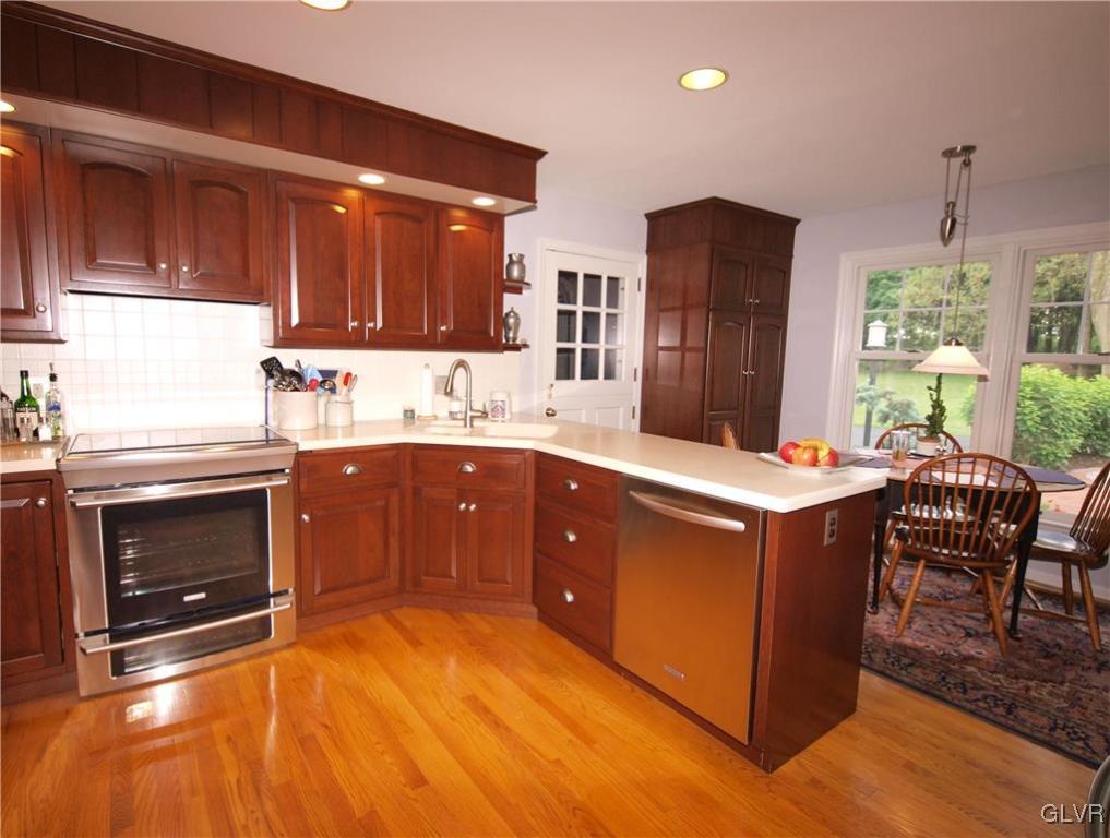 3896 Lilac Road Allentown, PA 18103 - Photo 9 of 42 Gallery Image 9