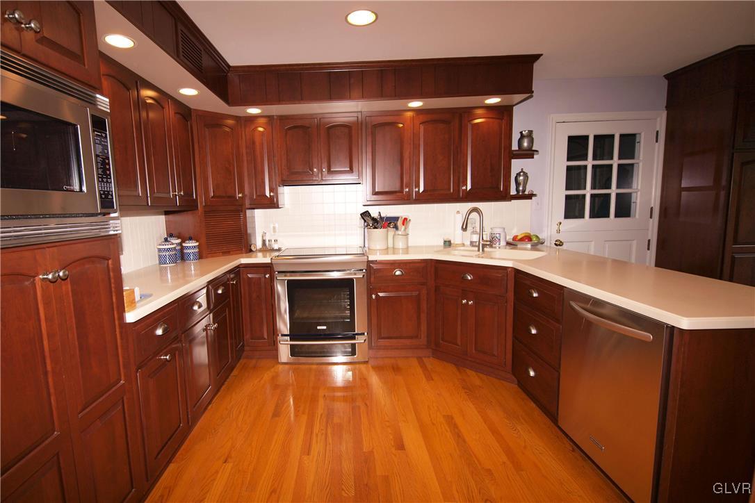 3896 Lilac Road Allentown, PA 18103 - Photo 10 of 42 Gallery Image 10