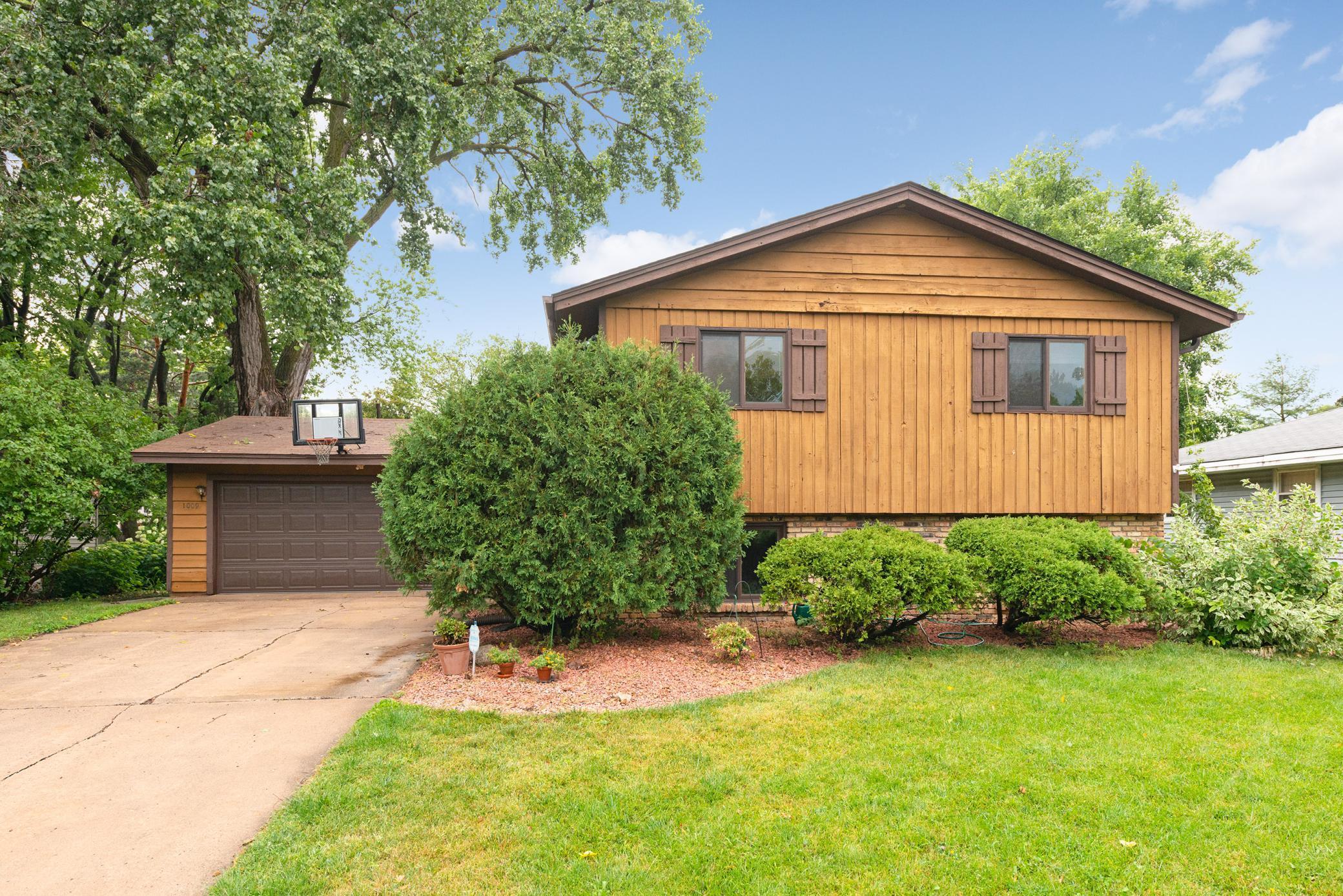 1009 Cobb Road Shoreview, MN 55126 - Photo 1 of 1 Gallery Image 1