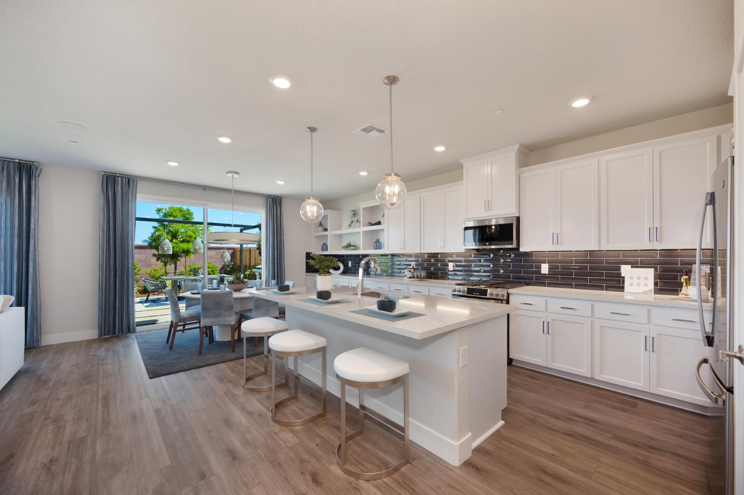 12074 Mircado Way Rancho Cordova, CA 95742 - Photo 3 of 57