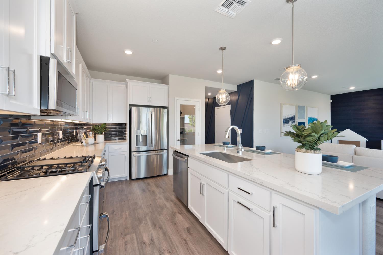 12074 Mircado Way Rancho Cordova, CA 95742 - Photo 5 of 57