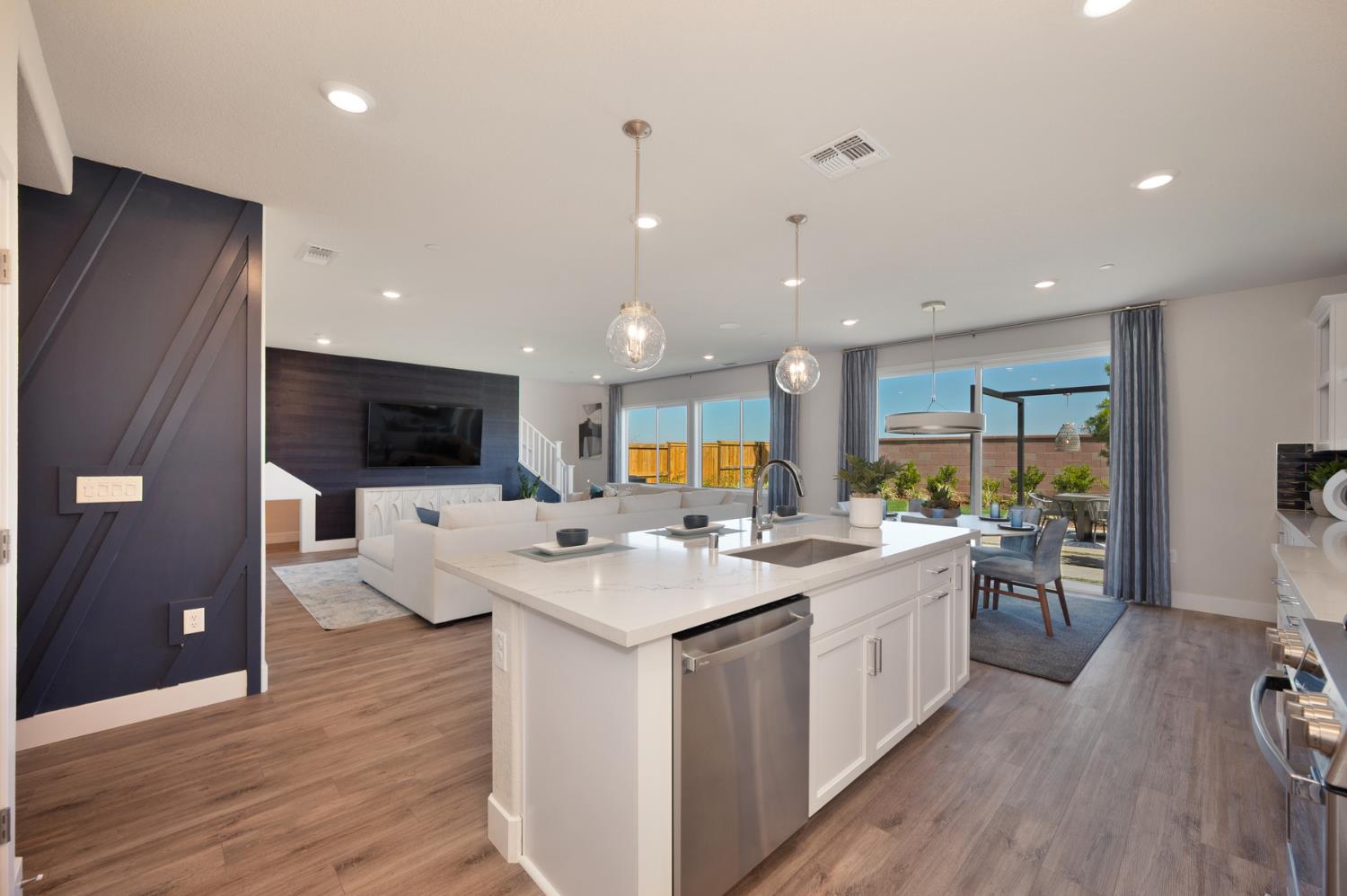 12074 Mircado Way Rancho Cordova, CA 95742 - Photo 6 of 57