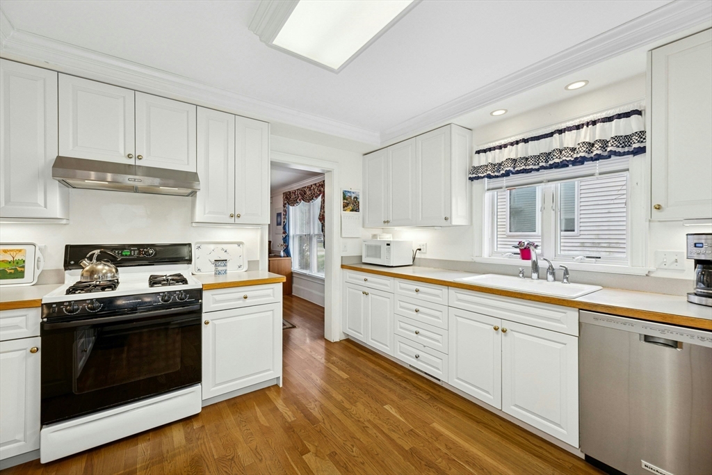 69 Bridge Street Lexington, MA 02421 - Photo 17 of 38 Gallery Image 17