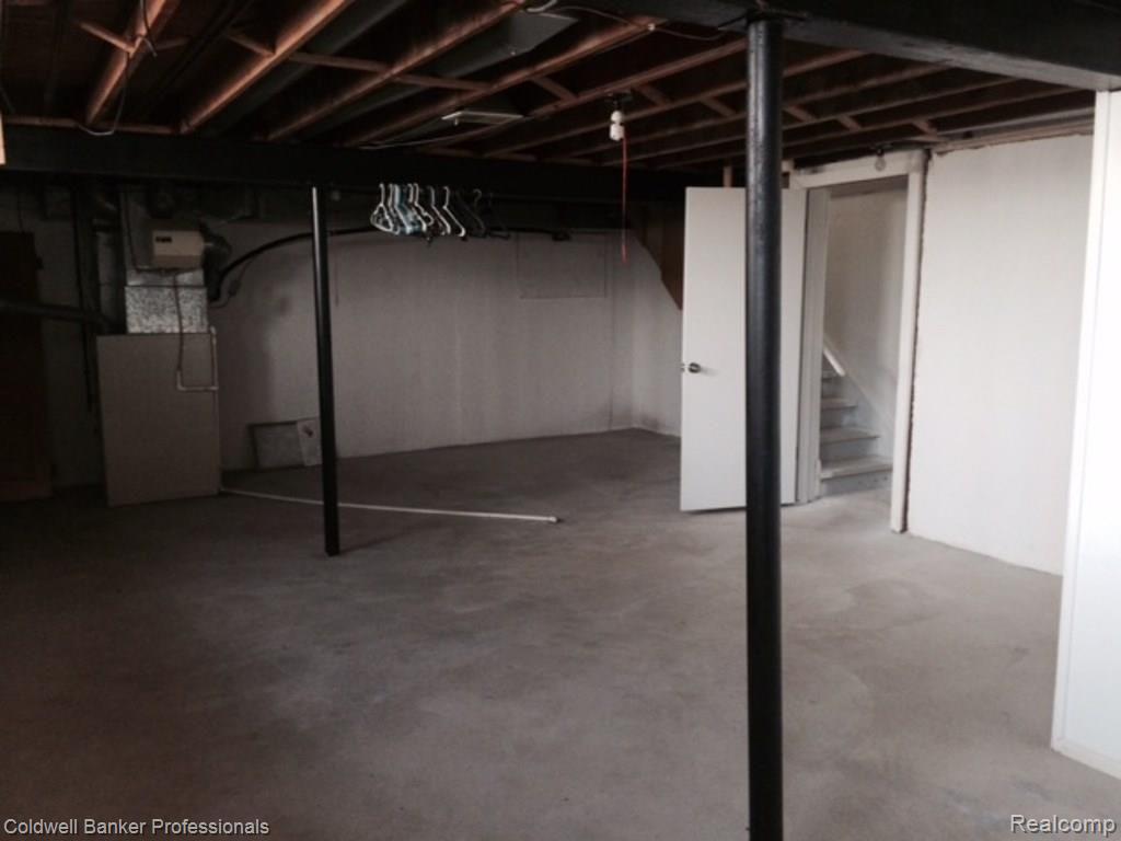 15179 Raphael Terrace Warren, MI 48088 - Photo 17 of 22 me.JPG