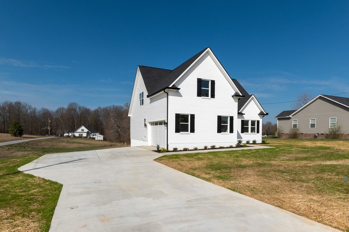 1031 Hayshed Road Dickson, TN 37055 - Photo 3 of 34 Gallery Image 3