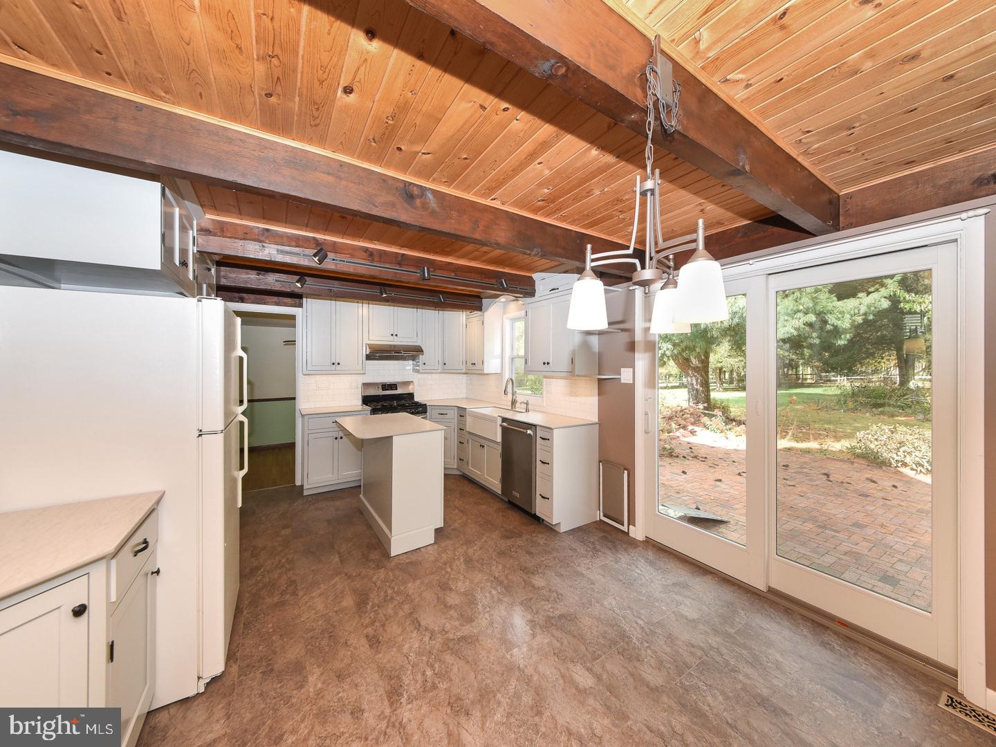 1457 Newman Road Pennsburg, PA 18073 - Photo 11 of 38 Gallery Image 11