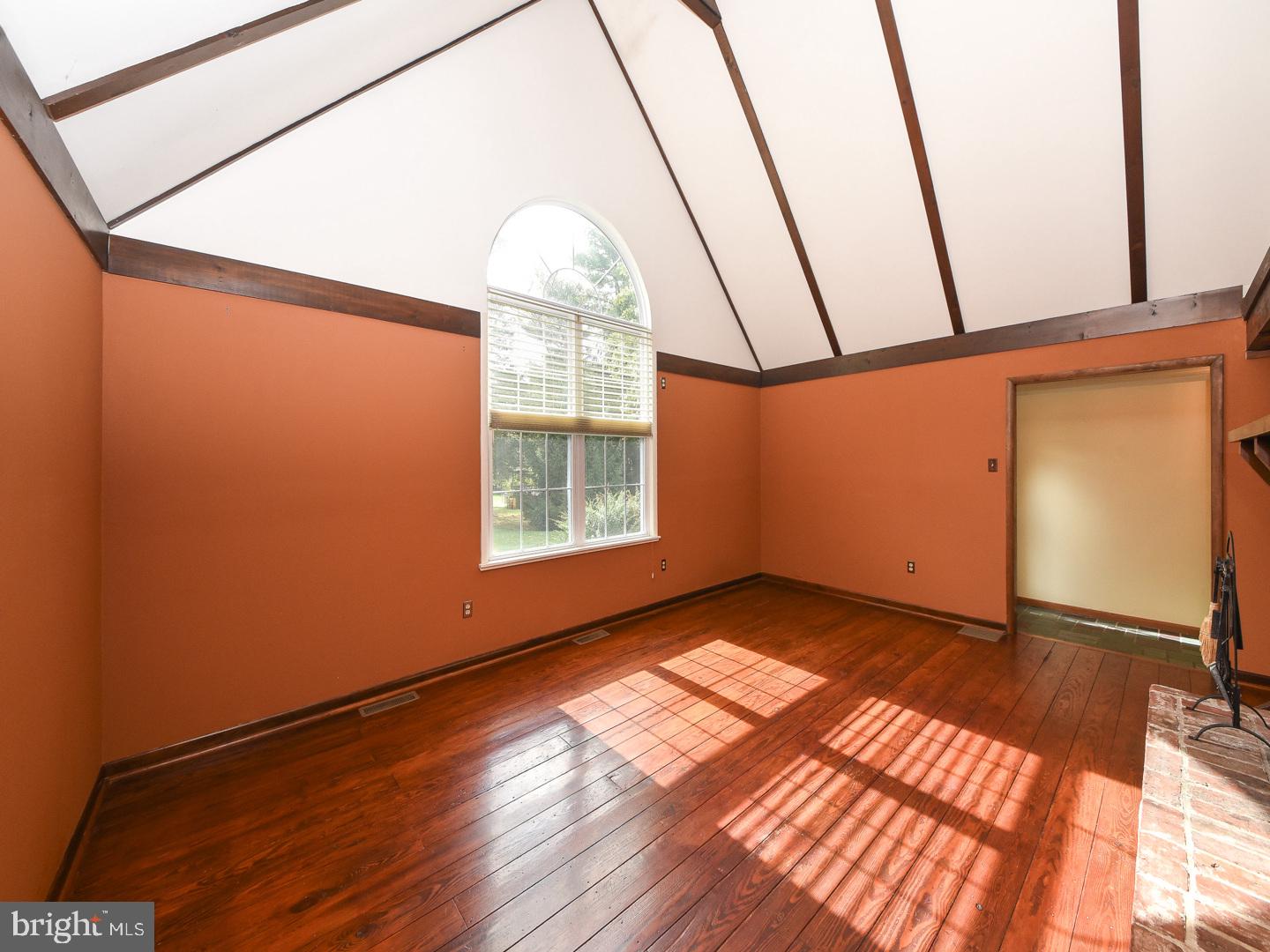1457 Newman Road Pennsburg, PA 18073 - Photo 9 of 38 Gallery Image 9
