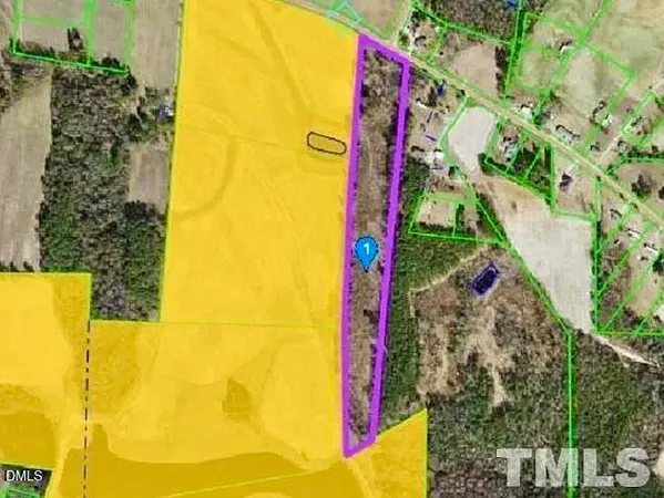 a picture of a street