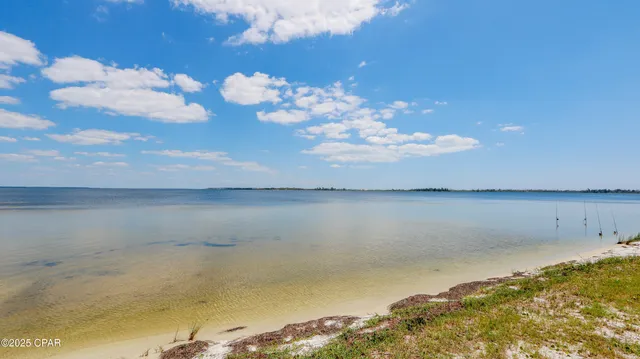 $2,100 | 6453 Oakshore Drive, Panama City, FL 32404