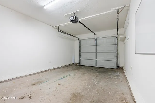 $2,100 | 6453 Oakshore Drive, Panama City, FL 32404