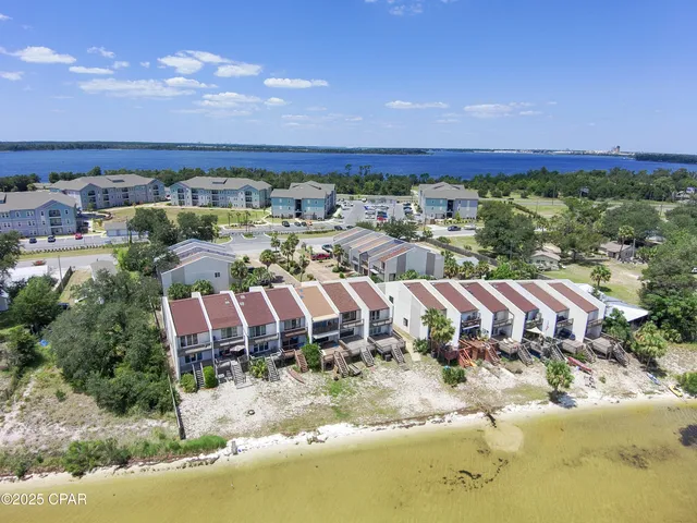 $2,100 | 6453 Oakshore Drive, Panama City, FL 32404