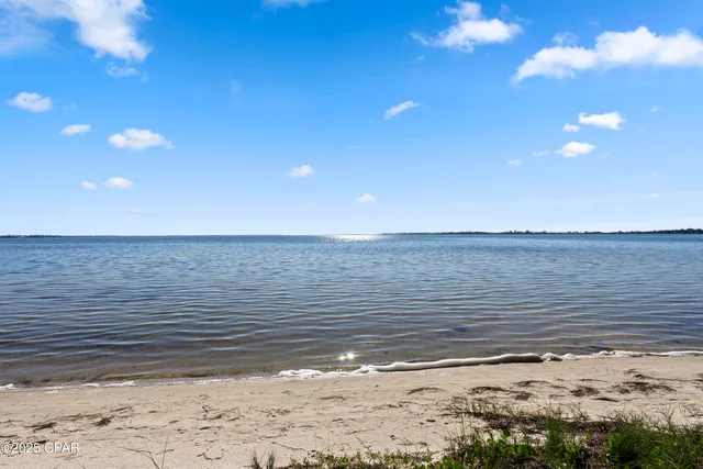 $2,100 | 6453 Oakshore Drive, Panama City, FL 32404