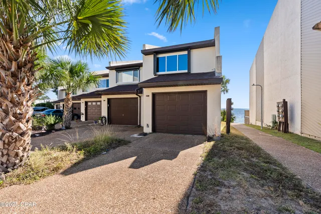 $2,100 | 6453 Oakshore Drive, Panama City, FL 32404