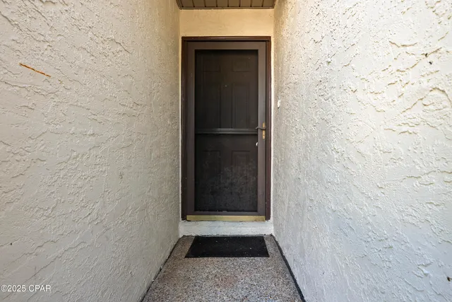 $2,100 | 6453 Oakshore Drive, Panama City, FL 32404