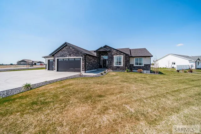 $749,900 | 834 East 1580 North, Shelley, ID 83274