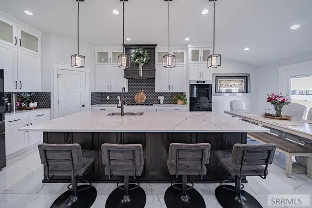 $749,900 | 834 East 1580 North, Shelley, ID 83274