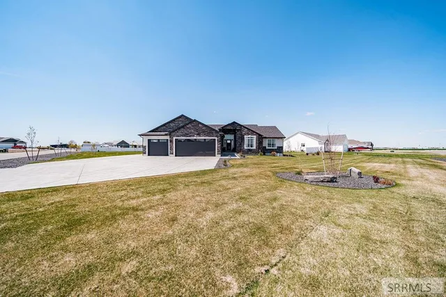 $749,900 | 834 East 1580 North, Shelley, ID 83274