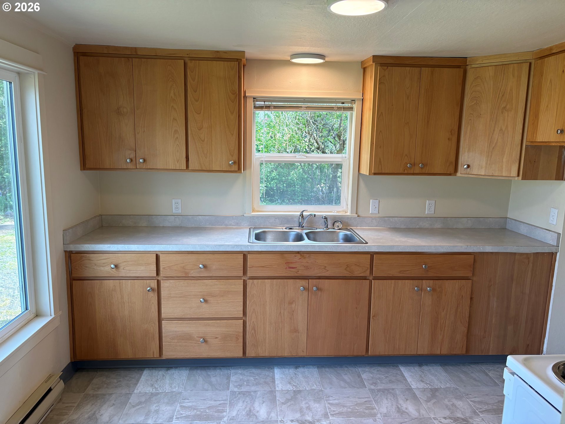 200 Azalea Drive Eugene, OR 97404 - Photo 5 of 27