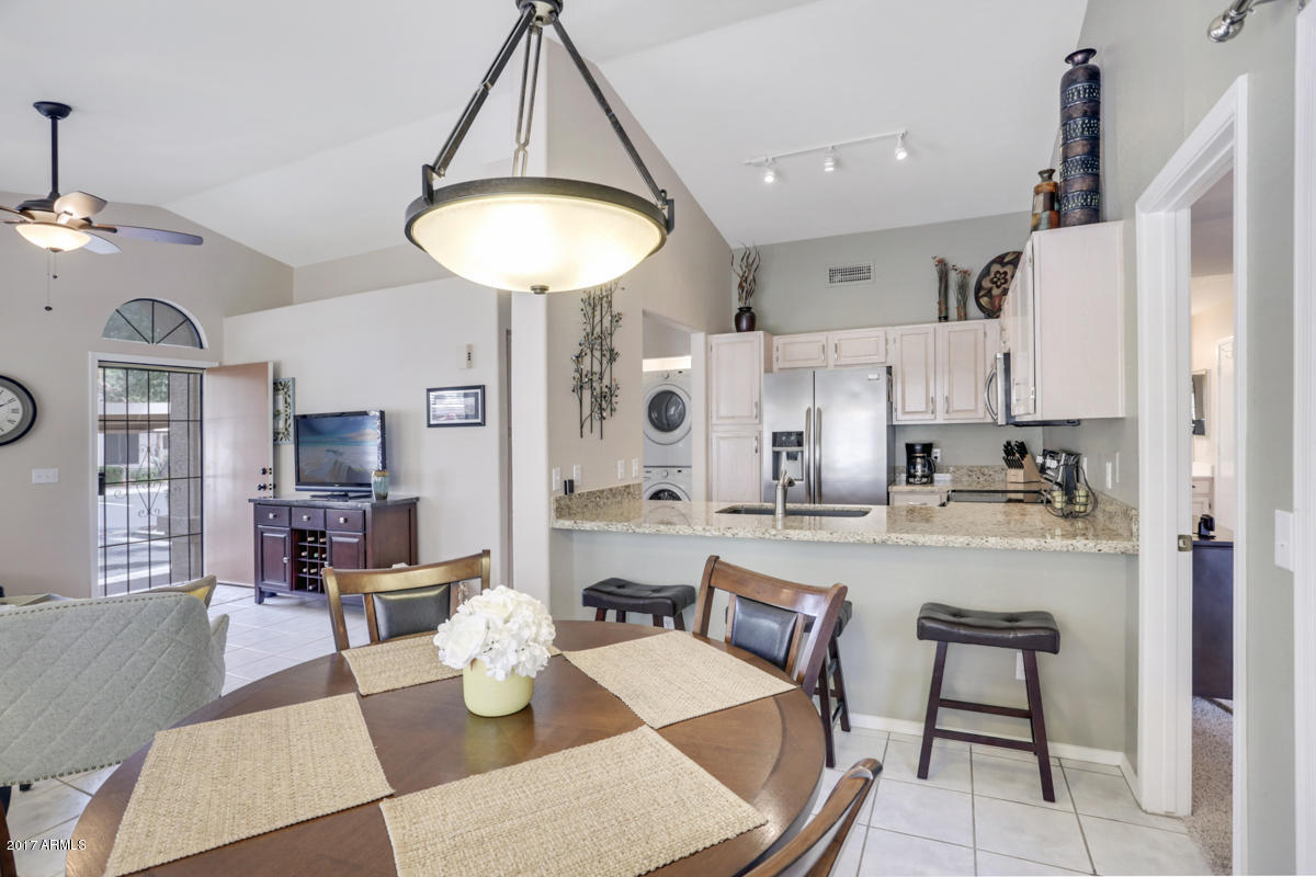 14300 West Bell Road, Unit 350 Surprise, AZ 85374 - Photo 11 of 36 Breakfast bar
