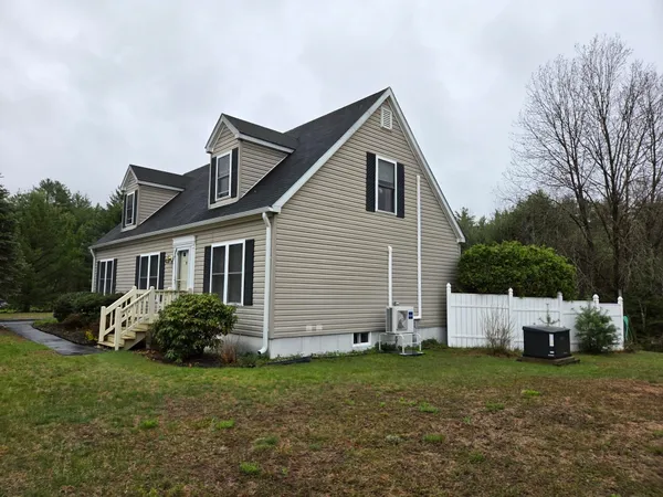 $415,000 | 121 Bellview Drive, Swanzey, NH 03446