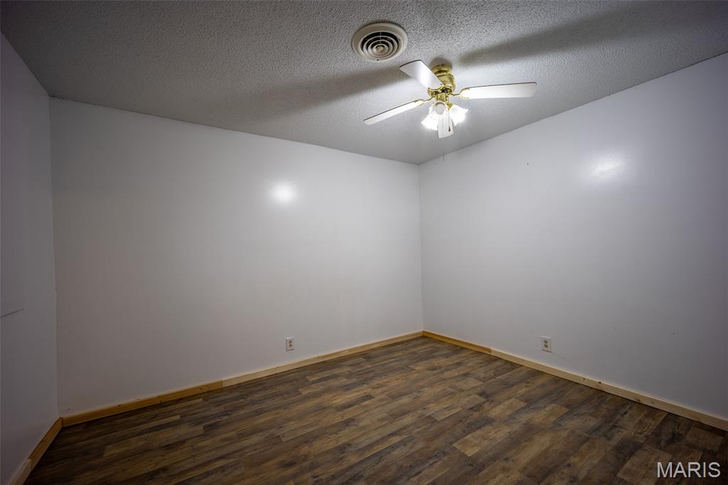 10300 Prescott Road Licking, MO 65542 - Photo 26 of 90