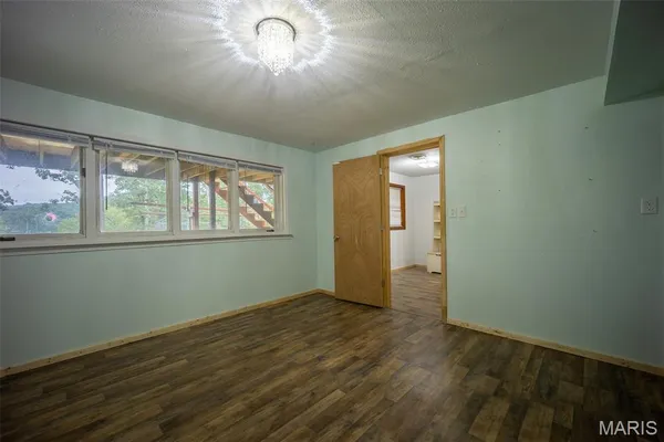 $499,000 | 10300 Prescott Road, Licking, MO 65542